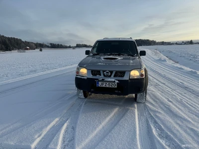 Nissan King Cab 2003, photo 2/12