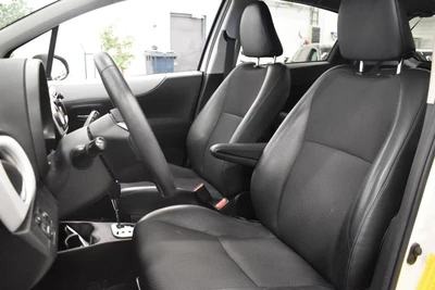 Toyota Yaris 2013, photo 7/29