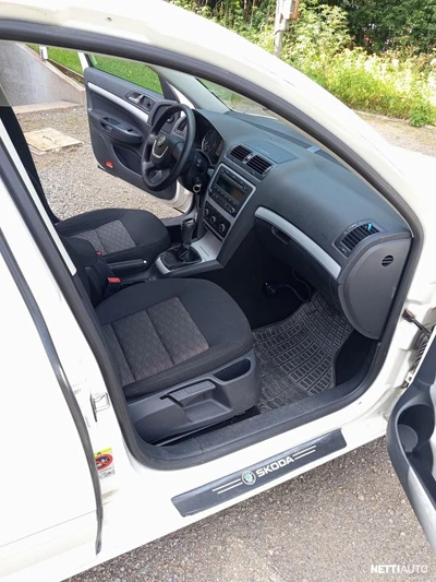 Skoda Octavia 1,2 TSI Ambiente 2011, photo 7/15