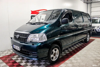 Toyota Hiace 2,5 D-4D 4WD L2 2009, photo 2/17