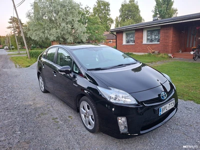 Toyota Prius HSD Sol 5ov 2011, kuva 1/10