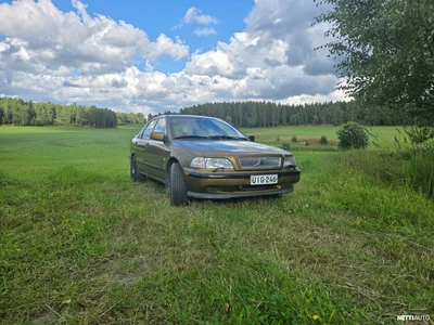 Volvo S40 1999, photo 1/9