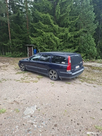 Volvo V70 2004, photo 3/4
