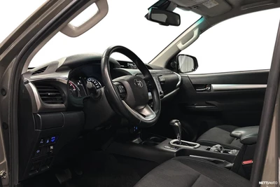 Toyota Hilux 2022, photo 6/22