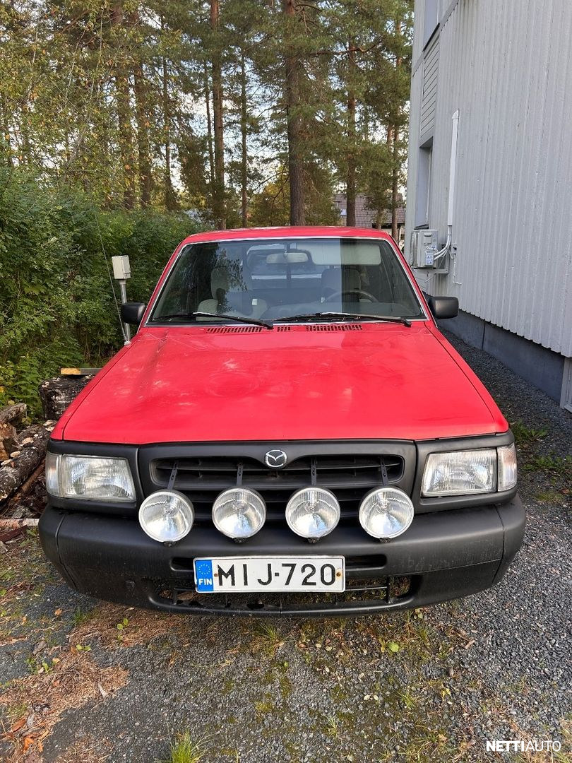 Mazda B2500