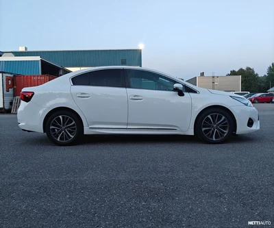 Toyota Avensis 2017, photo 6/10