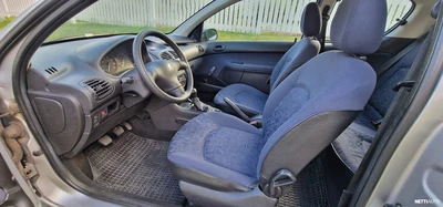 Peugeot 206 2001, kuva 7/11
