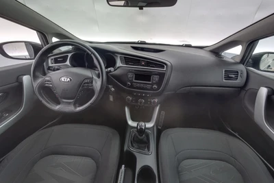 Kia Ceed 1.0 ISG 100hv LX SW 2017, photo 7/24