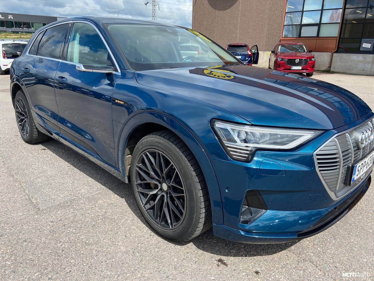 Audi e-tron