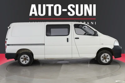 Toyota Hiace 2,5 D-4D 117 5ov pitkä 4WD 2008, photo 2/25