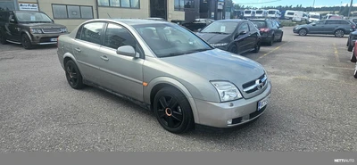 Opel Vectra 1.8 Elegance 2002, photo 1/13