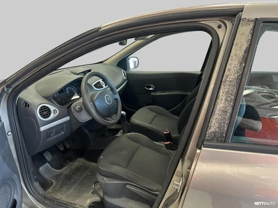 Renault Clio Expression 1,2 16V 5ov 2009, photo 4/30