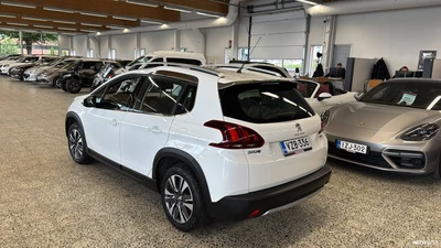 Peugeot 2008 Allure VTi 82 2017, photo 3/4