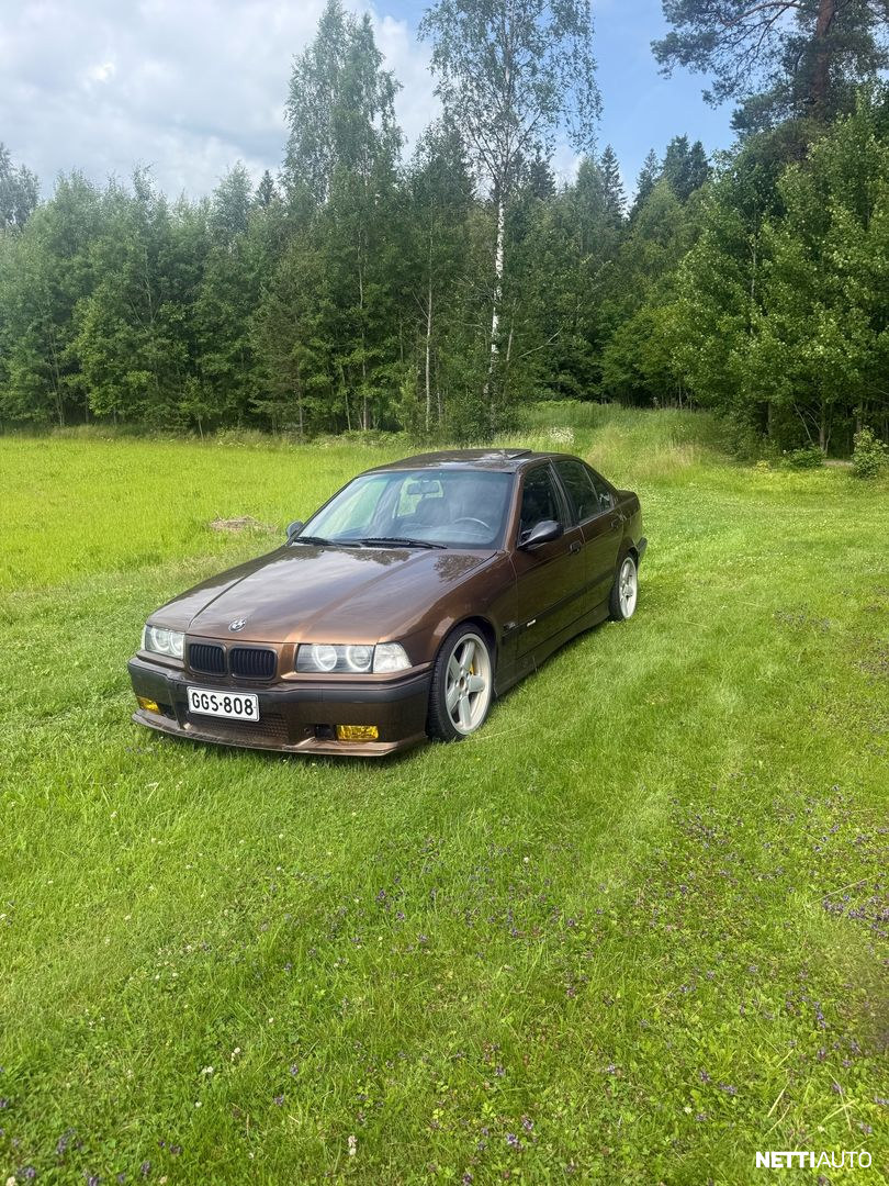 BMW 325