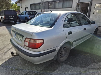 Nissan Almera 1.5 Sedan 2001, photo 6/14
