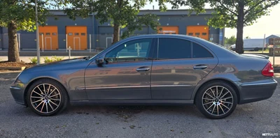 Mercedes-Benz E 2004, kuva 4/10
