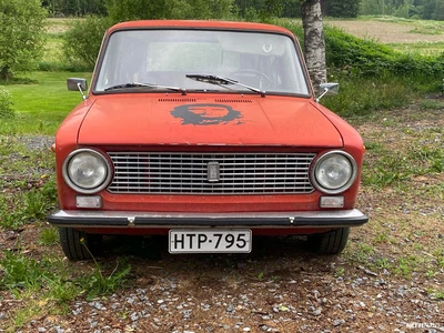 Lada 1500 1985, kuva 7/8