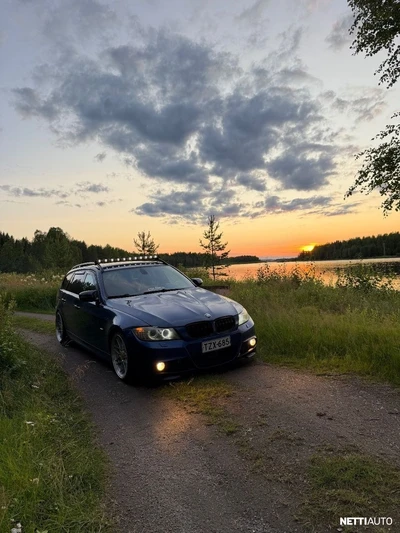 BMW 325 2009, photo 1/10