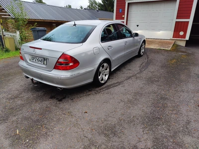 Mercedes-Benz E E 500 2002, kuva 3/9
