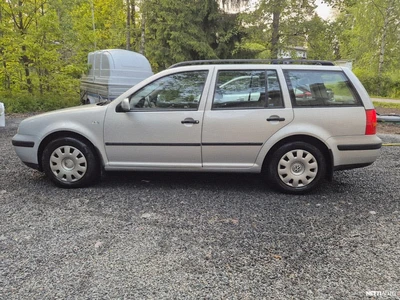 Volkswagen Golf 2,0 FSI aut. 2000, kuva 2/24