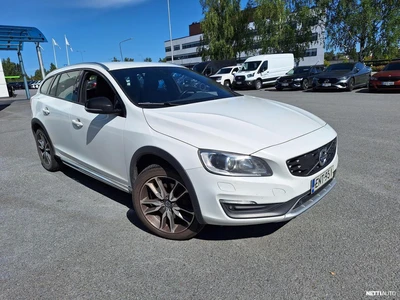 Volvo V60 Cross Country 2015, kuva 1/5