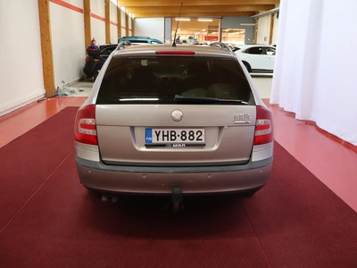 Skoda Octavia Combi 1,9 TDI Elegance 2008, kuva 5/10