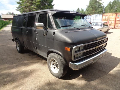 Chevrolet Chevy Van 1994, kuva 4/10