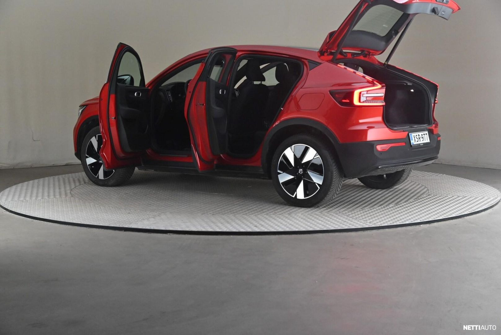 Volvo C40 2024, photo 7/31