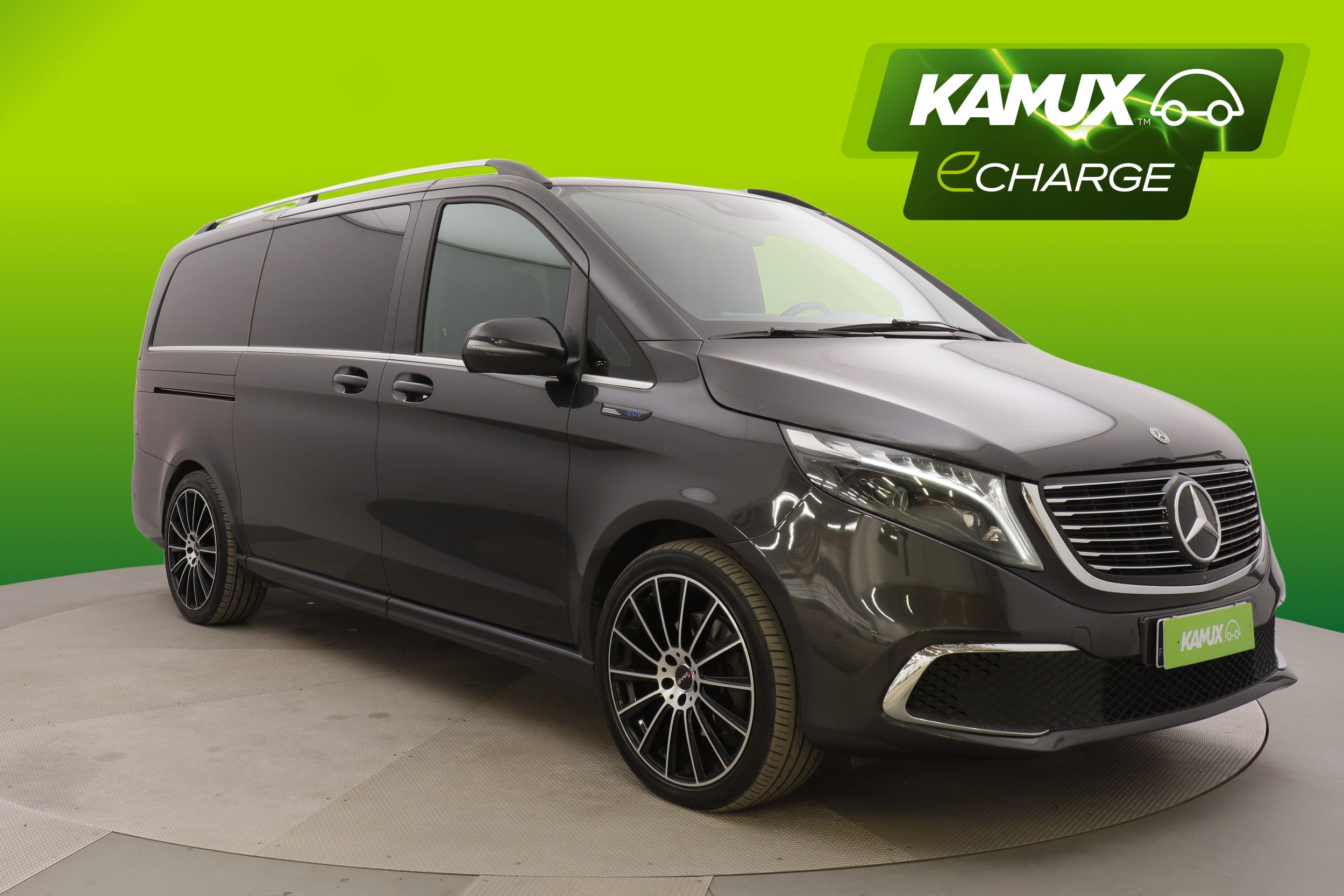 Mercedes-Benz EQV 300 e keskipitkä A2 7-P **Näyttävä yksilö vetokoukulla**