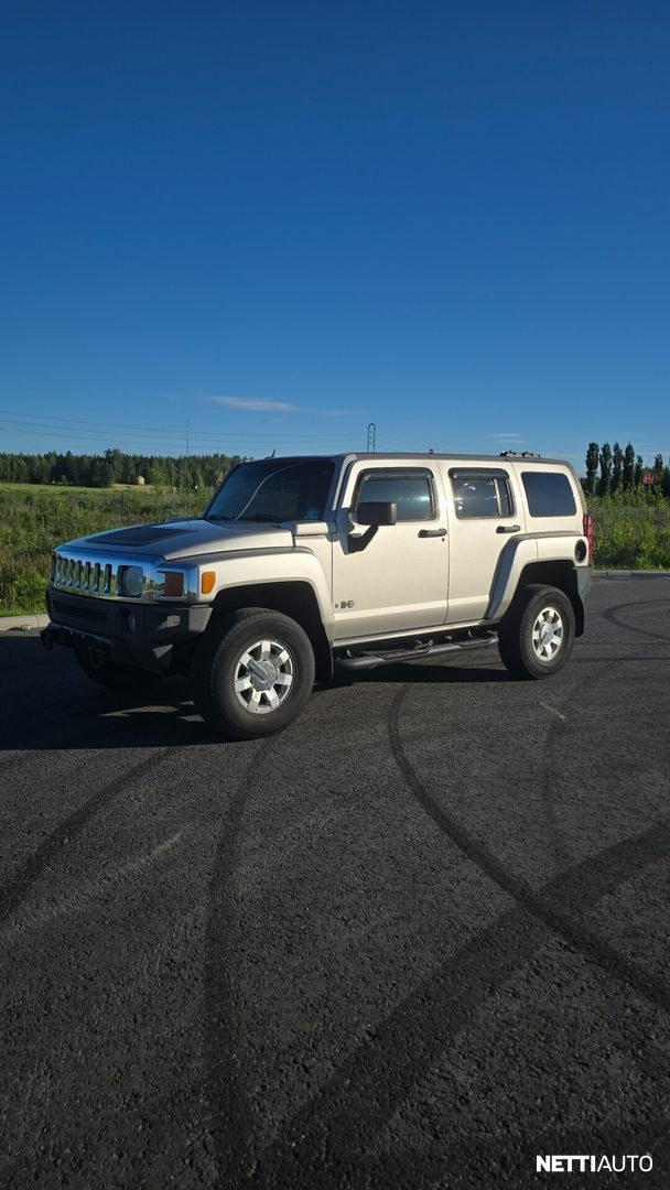 Hummer H3