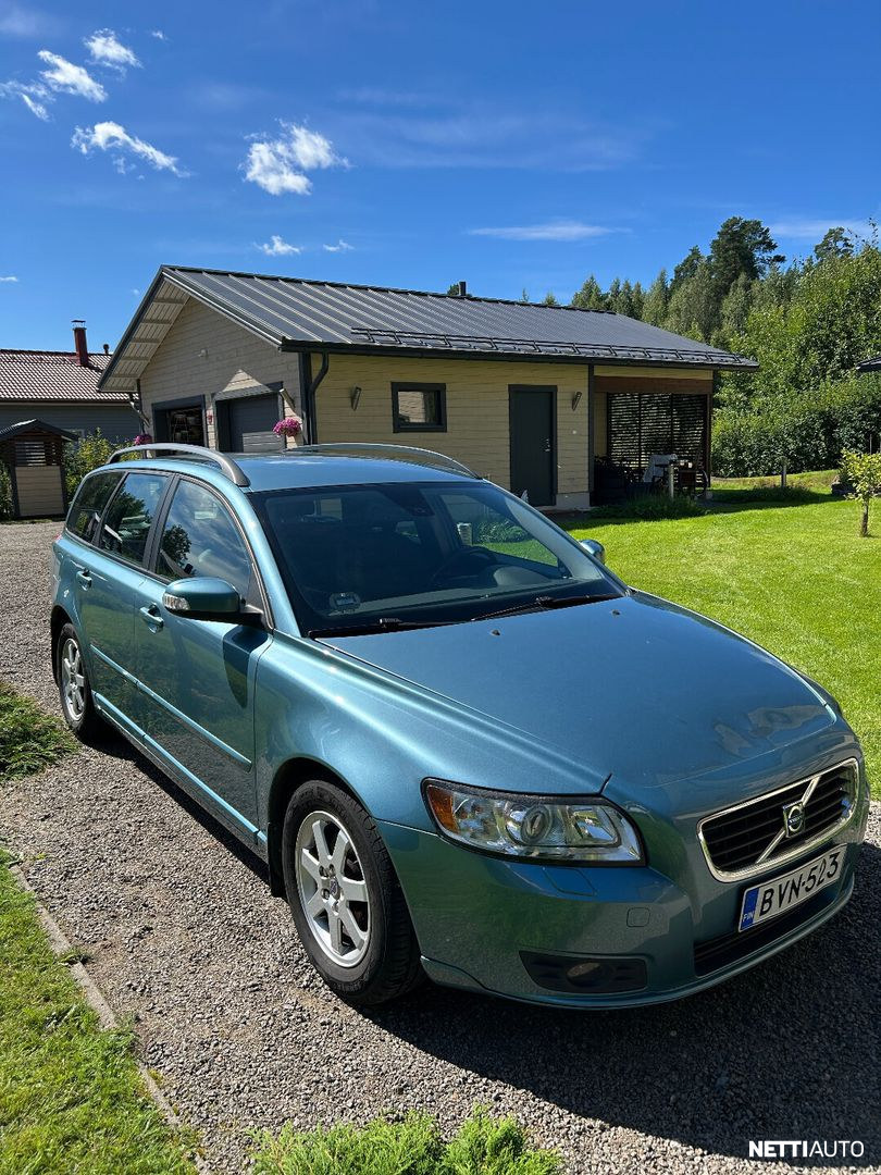 Volvo V50