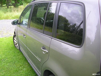 Volkswagen Touran Touran 2010, kuva 4/23