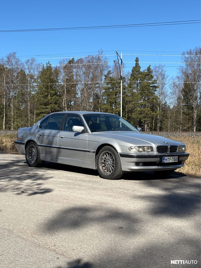 BMW 730