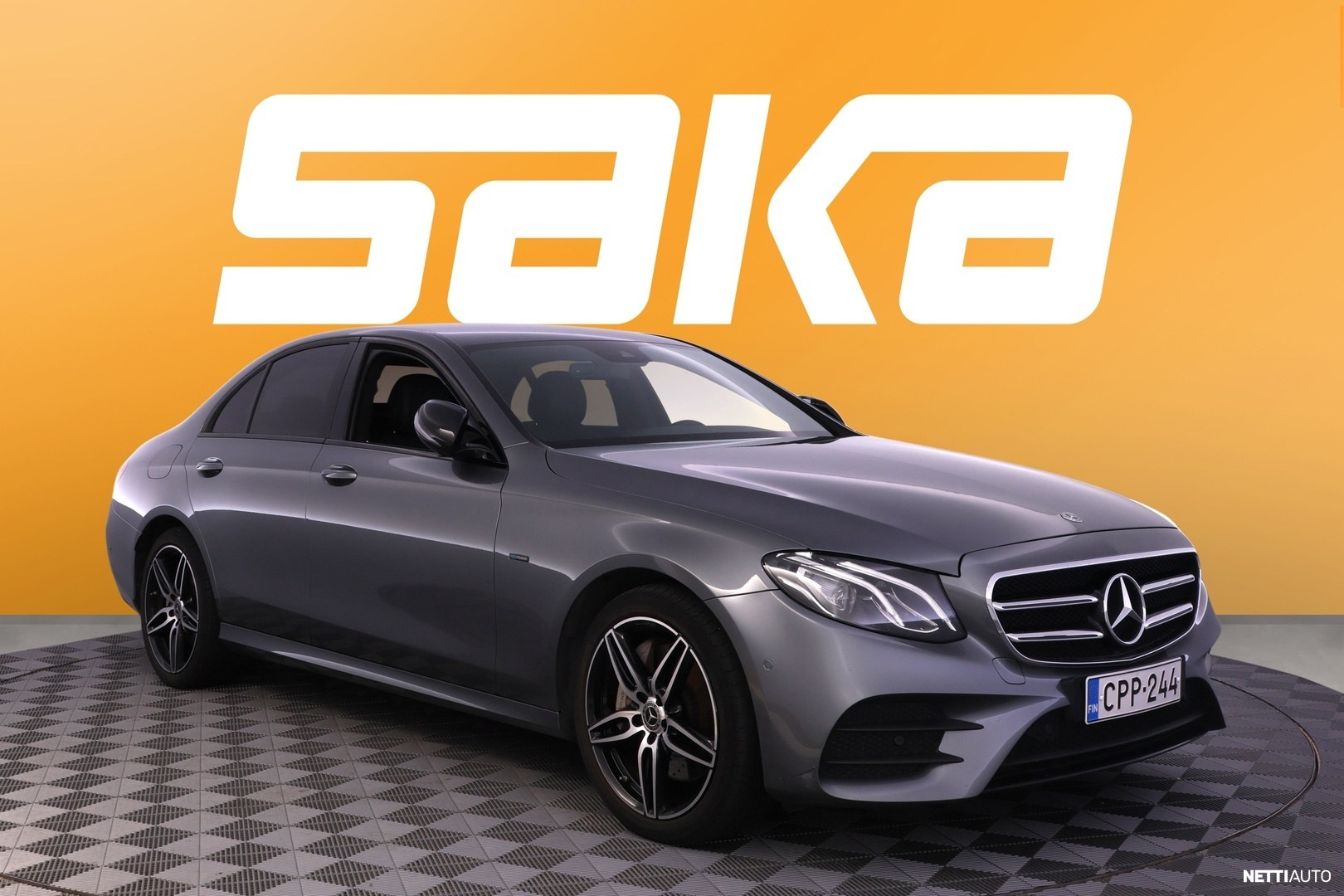 Mercedes-Benz E