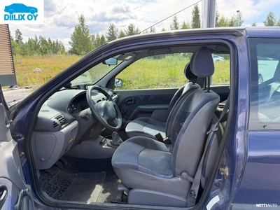 Renault Clio 1.4 Suomiauto 1999, photo 3/7