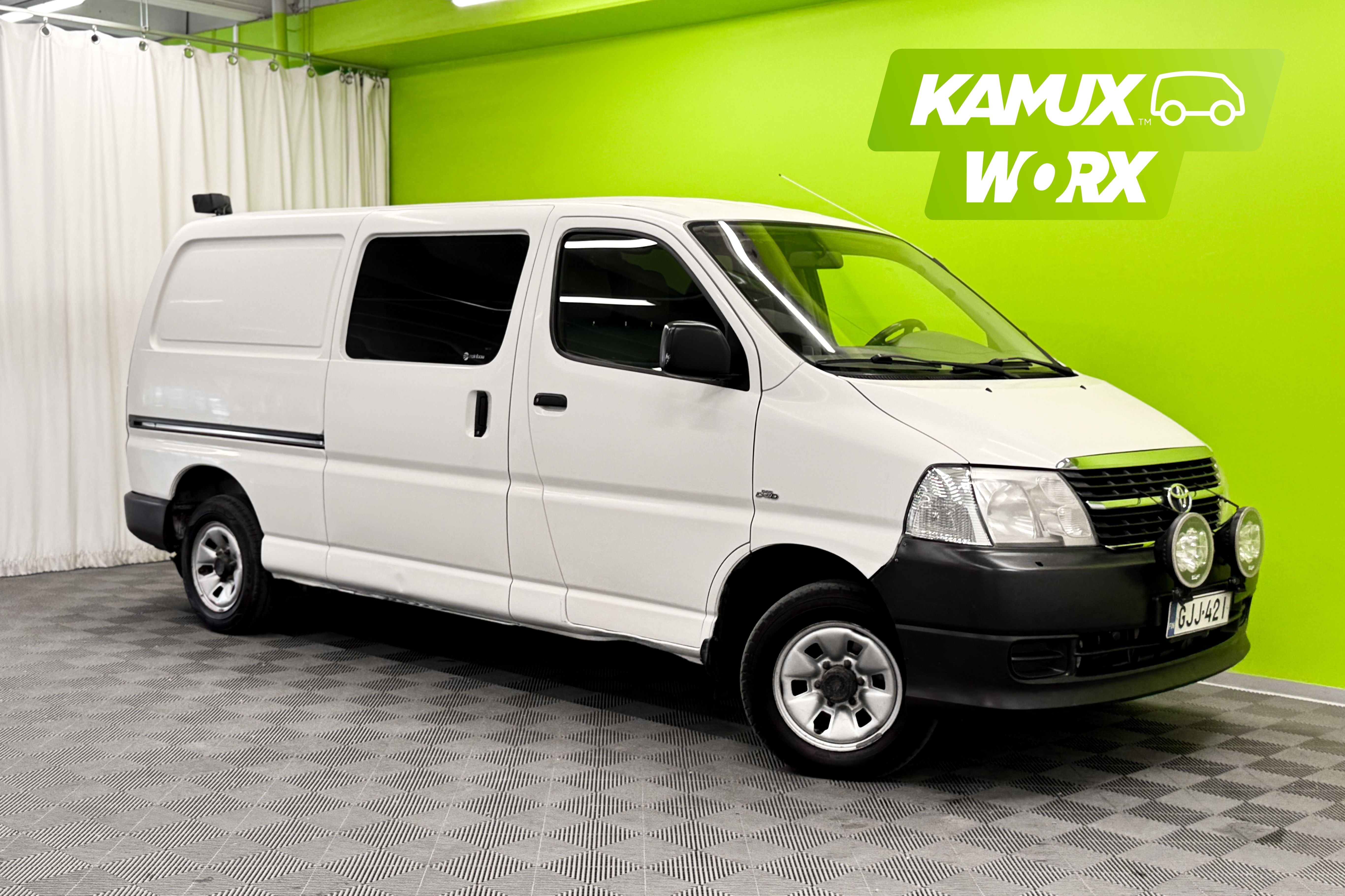 Toyota Hiace 2,5 D-4D 4WD 117 5ov pitkä