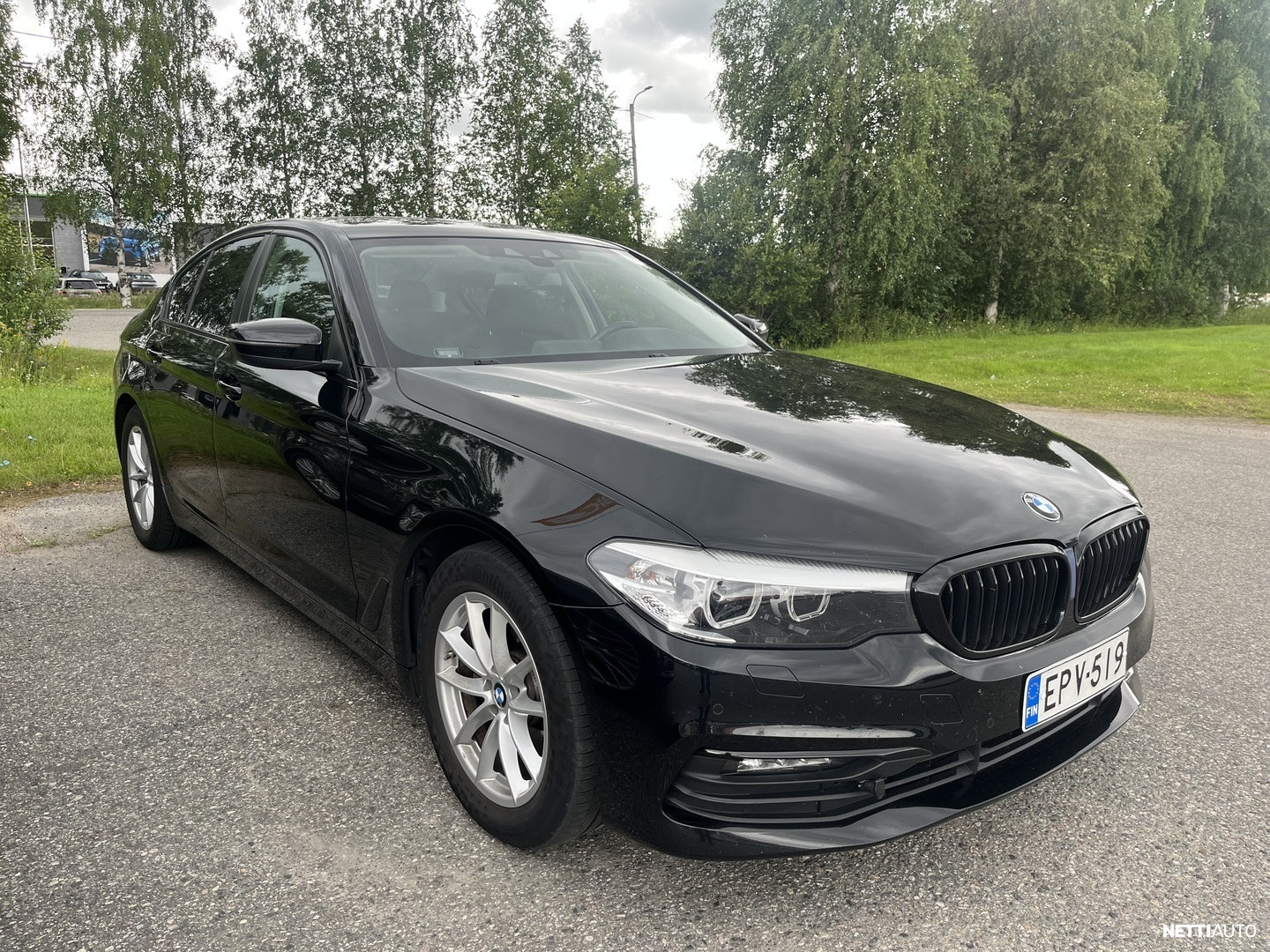 BMW 518