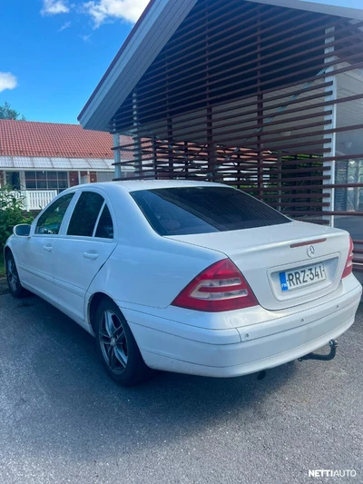 Mercedes-Benz C 2002, kuva 3/11