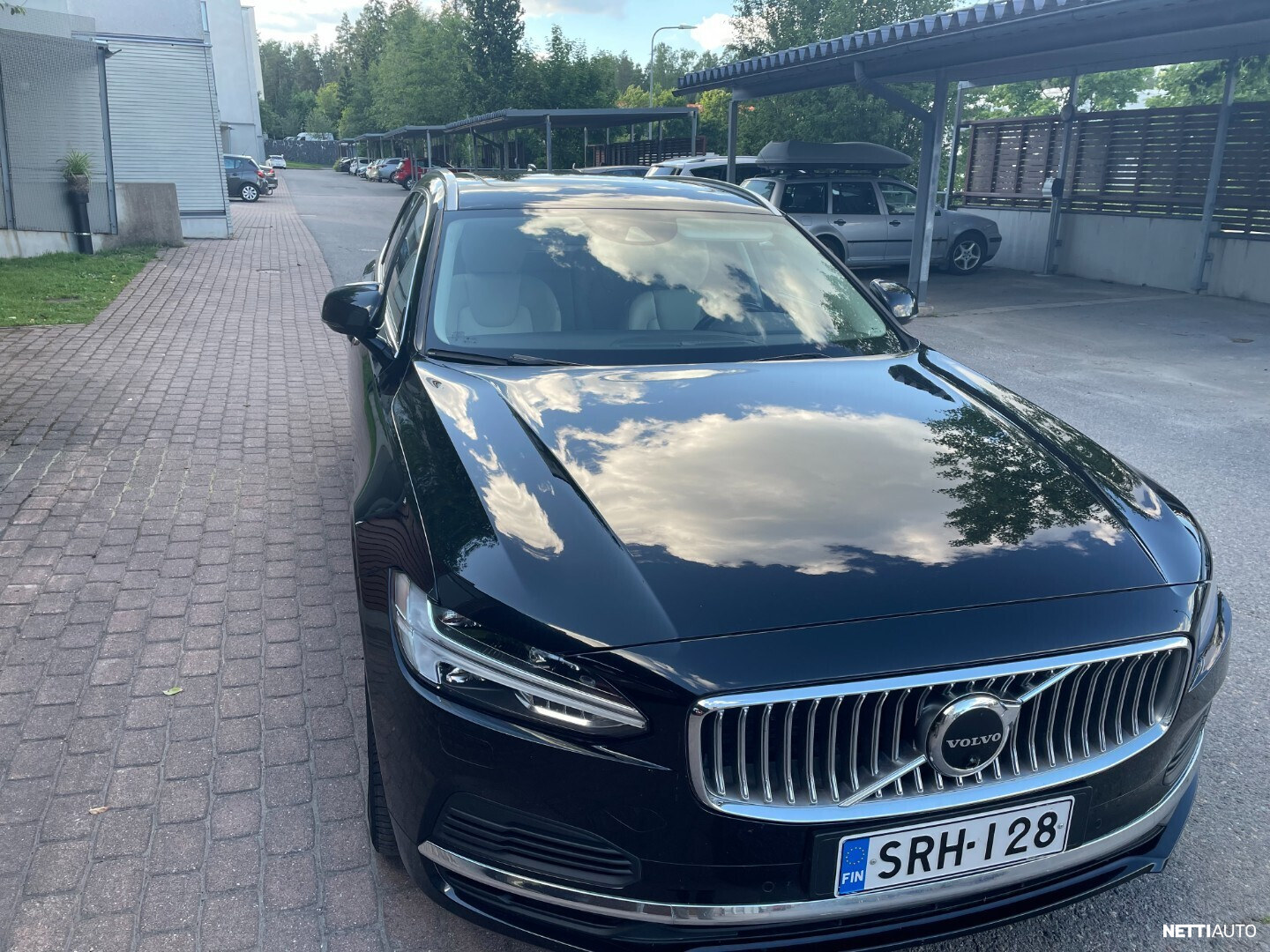 Volvo V90