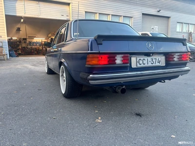 Mercedes-Benz 230 1976, kuva 4/16