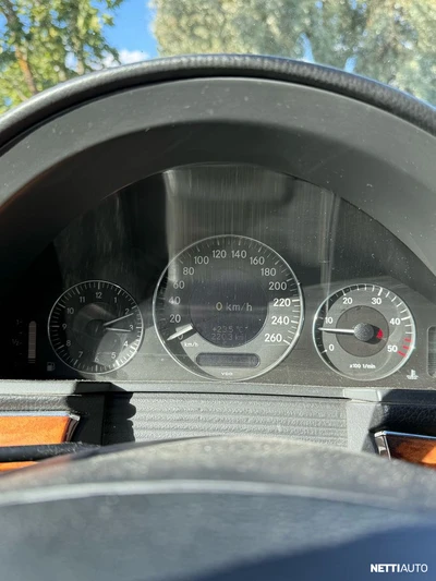 Mercedes-Benz E 2003, photo 2/8