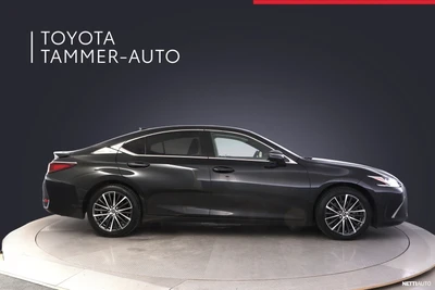 Lexus ES 300h Business Edition 2023, photo 7/15