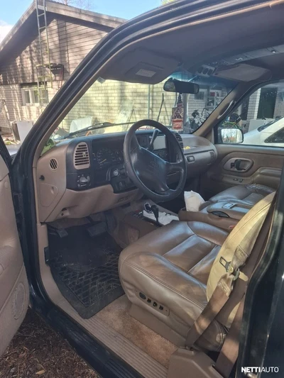 Chevrolet Suburban 1995, kuva 7/13
