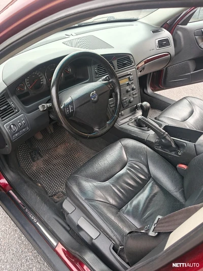 Volvo S60 D5 2004, photo 5/6