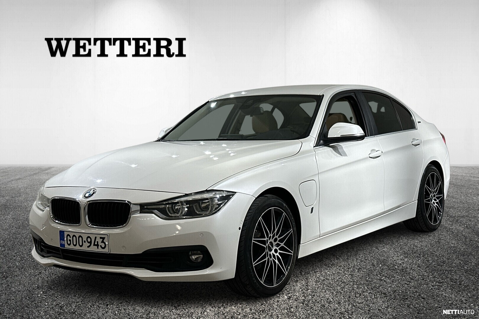 BMW 330