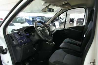 Opel Vivaro 2017, photo 7/23