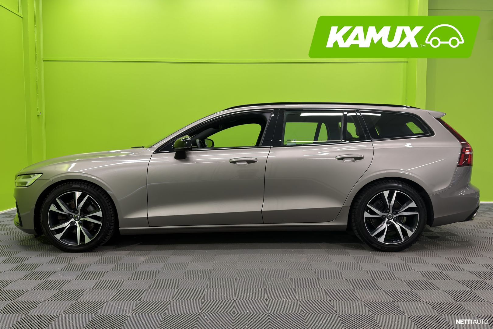 Volvo V60 2022, photo 4/33