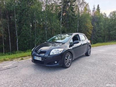 Toyota Auris 2,0 D-4D Linea Sol 5ov 2008, kuva 2/9