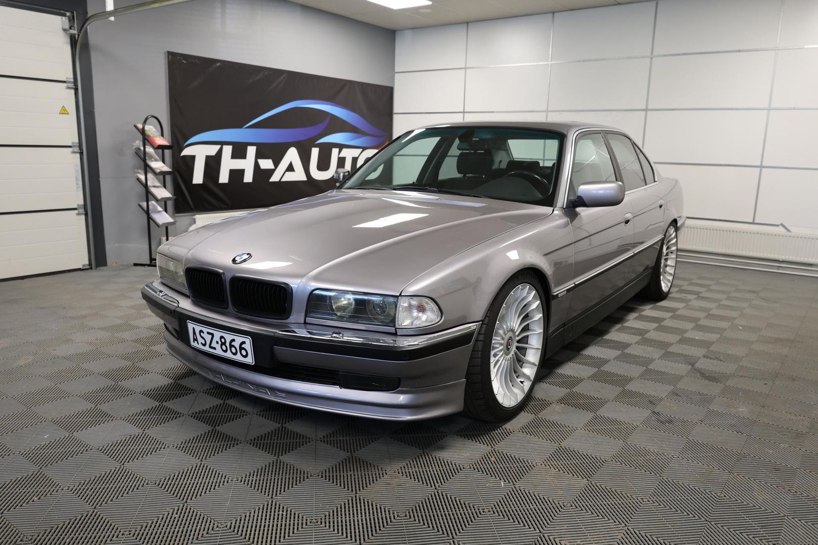 BMW 735