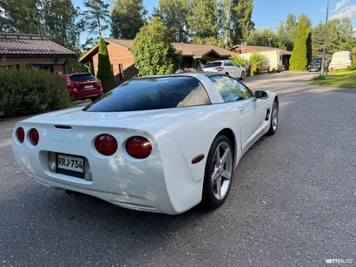 Chevrolet Corvette 1998, kuva 2/10